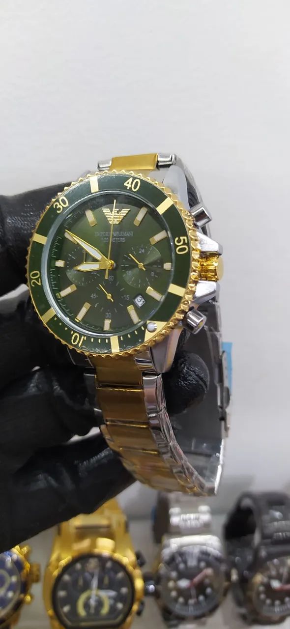 Relógio Emporio Armani fundo verde - Foto 2