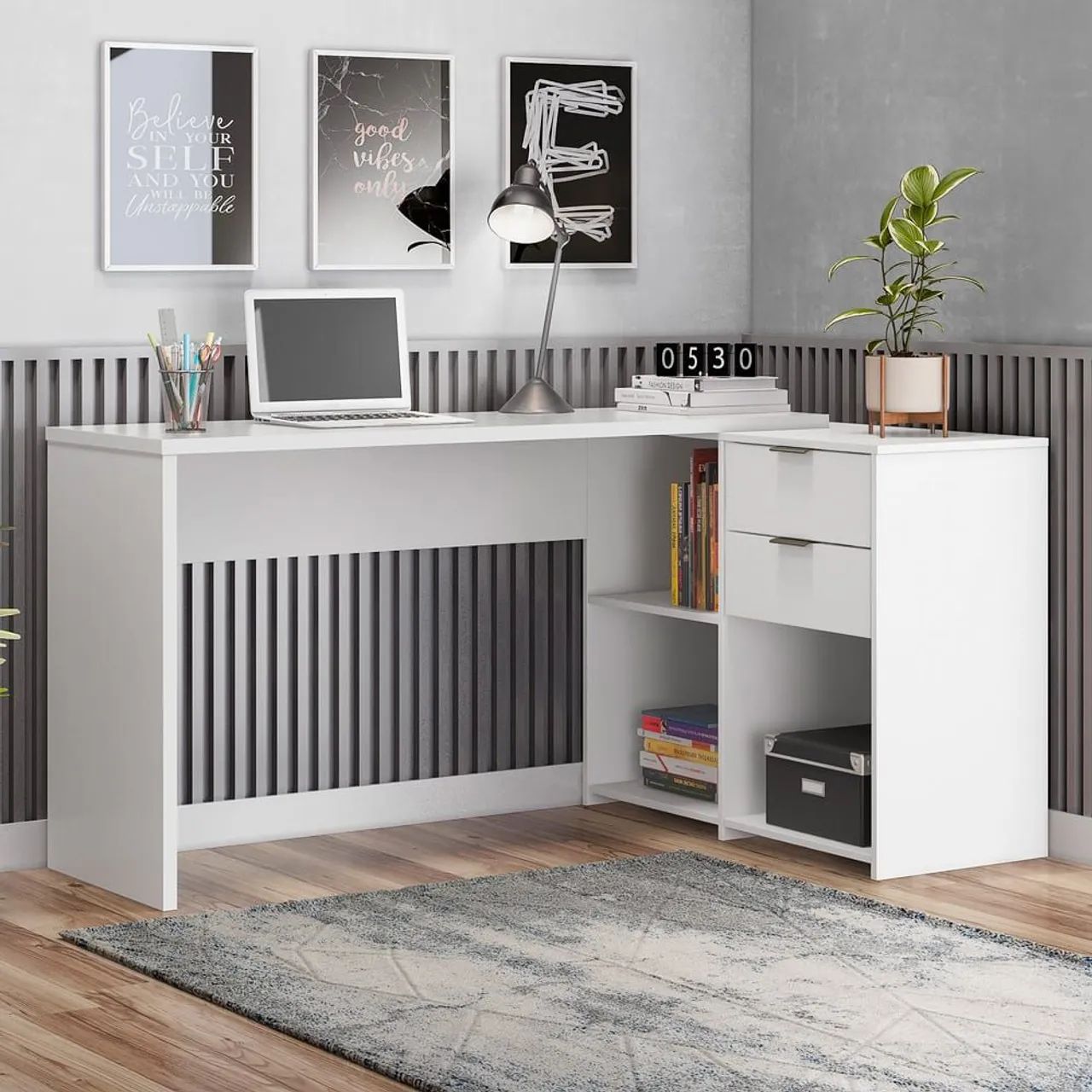 MESA DE ESCRITÓRIO EM L 2 GAVETAS 3 NICHOS 