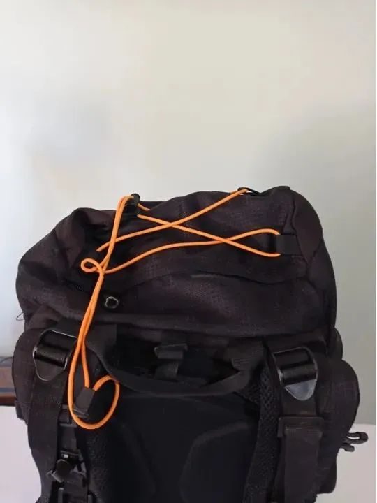 Mochila cargueira trilhas e rumos 65 litros - Foto 4