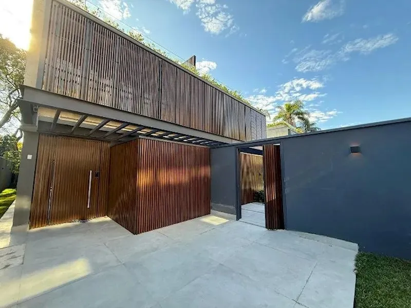 Casa em condominio Alto Padrão Nova com 595 m2 em Alto de Pinheiros.