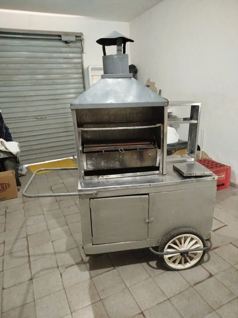 CARRINHO DE ESPETO CONSERVADO