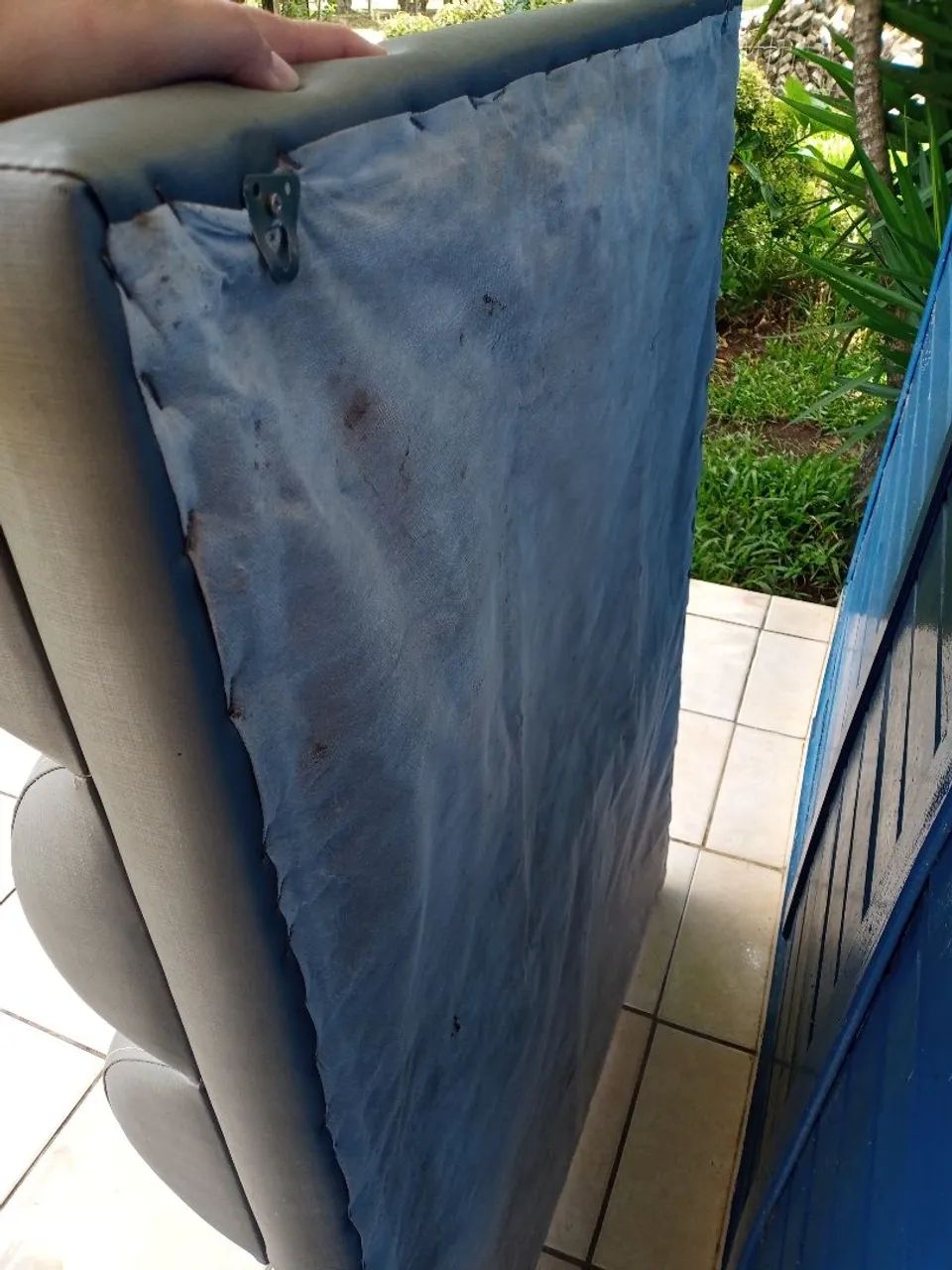 Com entrega Cabeceira de Cama Estofada Cinza Moderna - Foto 3