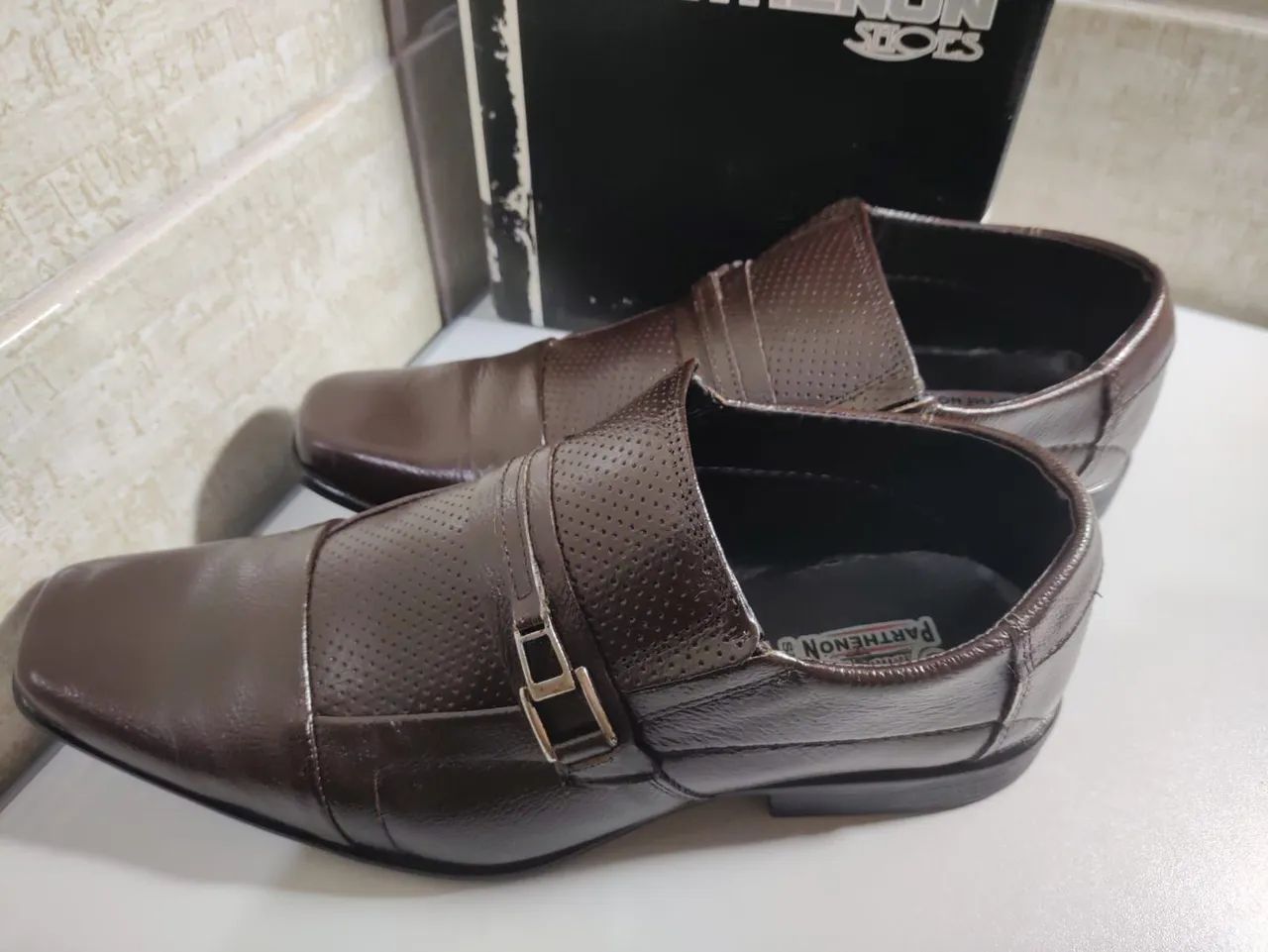 Sapatos Masculinos Marrom  de Couro- Tamanho 42. - Foto 3