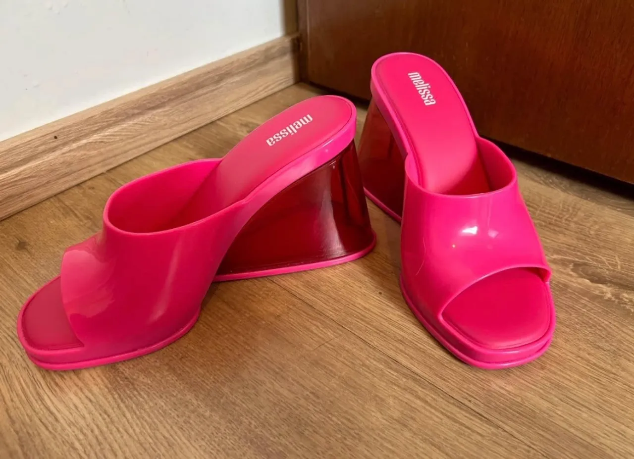 Sandália Melissa Rosa Neon - Nova