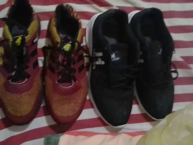 vendo DOIS PARES DE TENIS NUMERO 41 E 43 - Foto 3