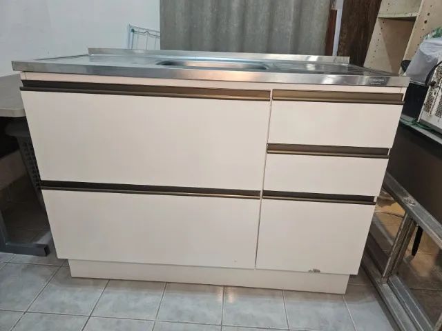 Pia completa: balcão e inox 