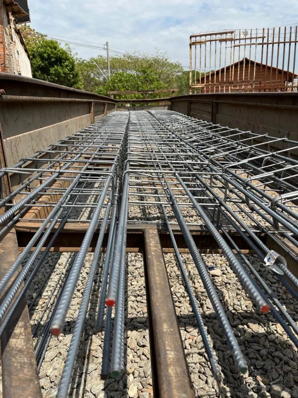 Ferragens amarradas  - Foto 2