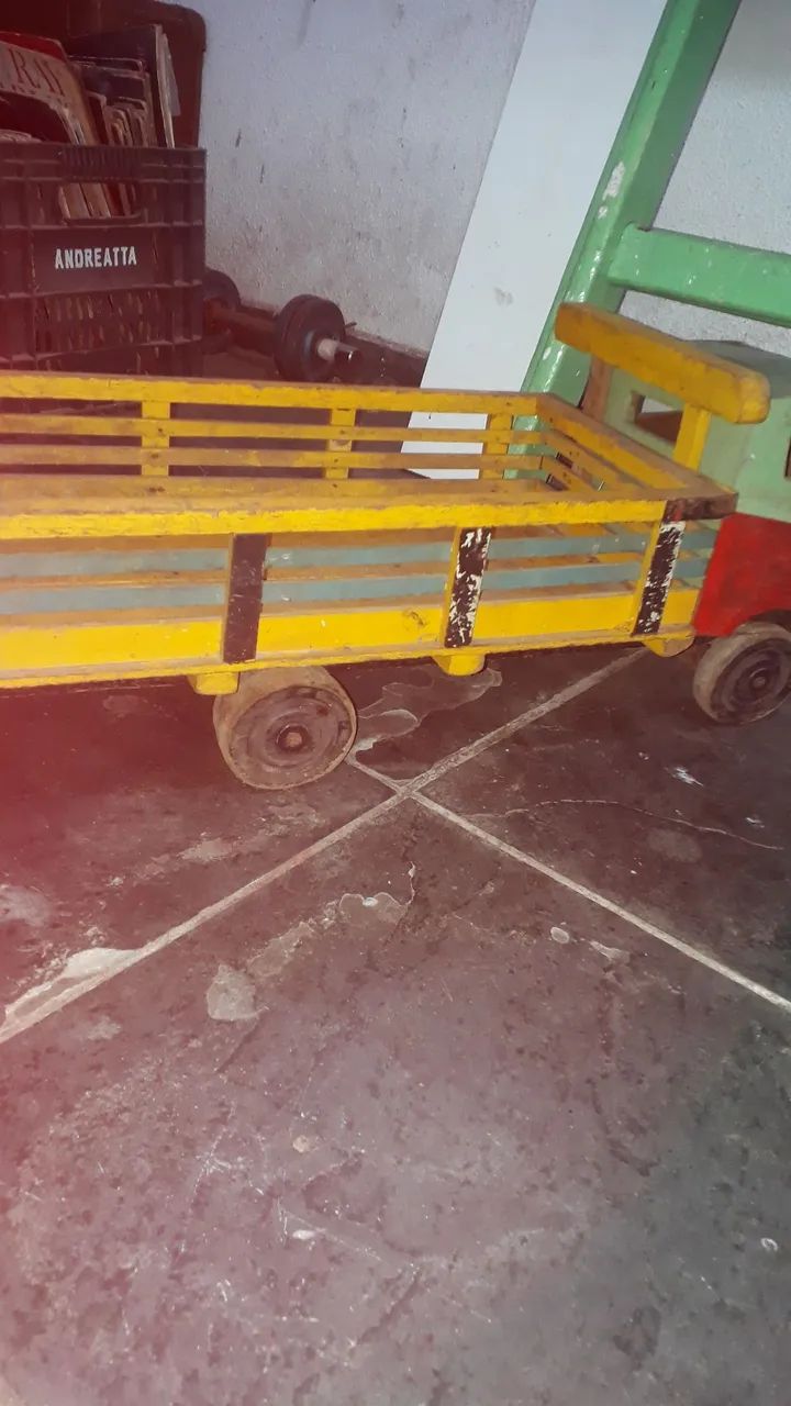 Caminhão de Brinquedo de Madeira Antigo - Foto 3