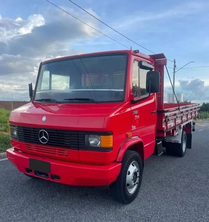 Mb 710 carroceria ano 2012