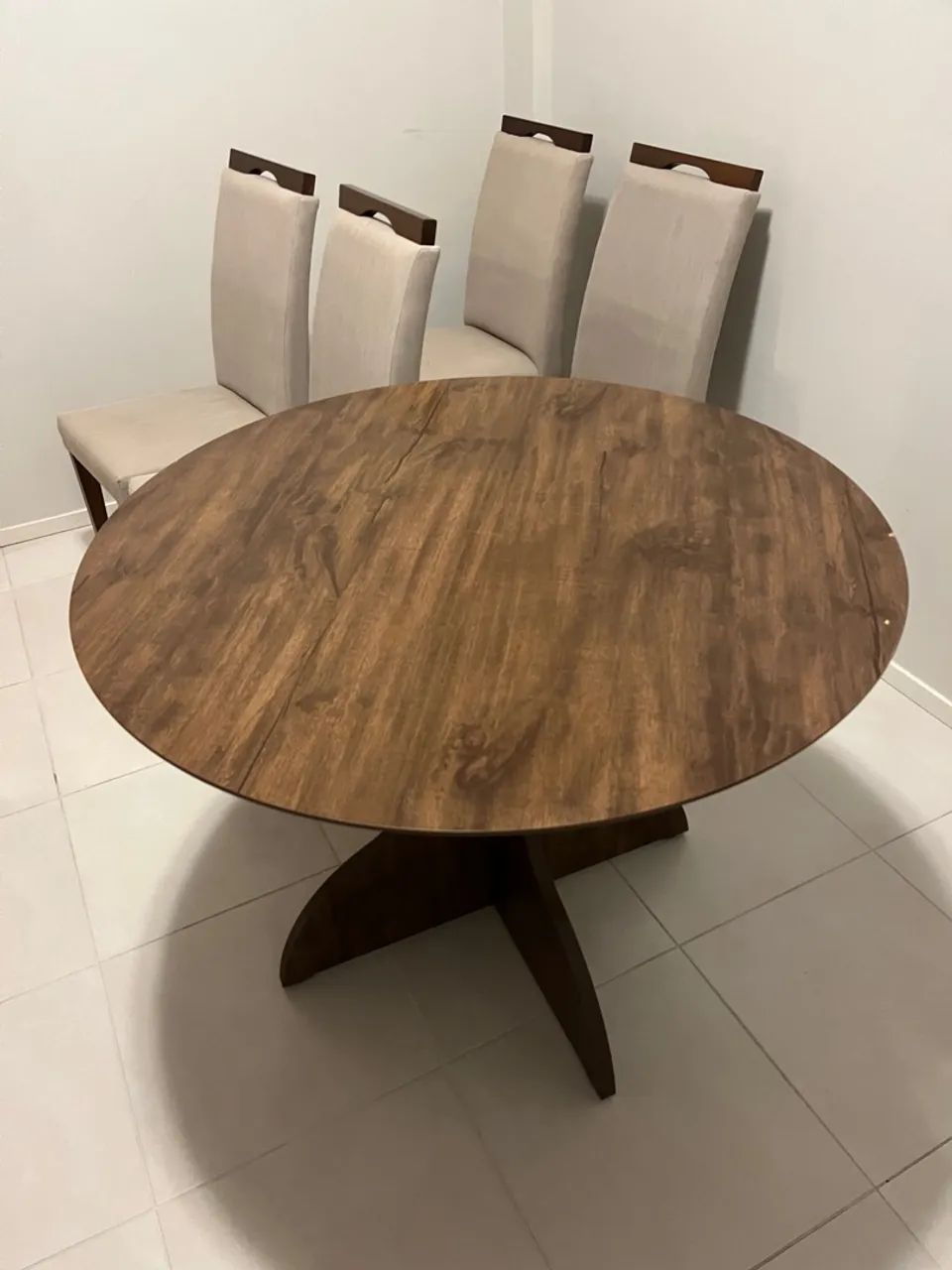 Mesa com cadeiras - Foto 4