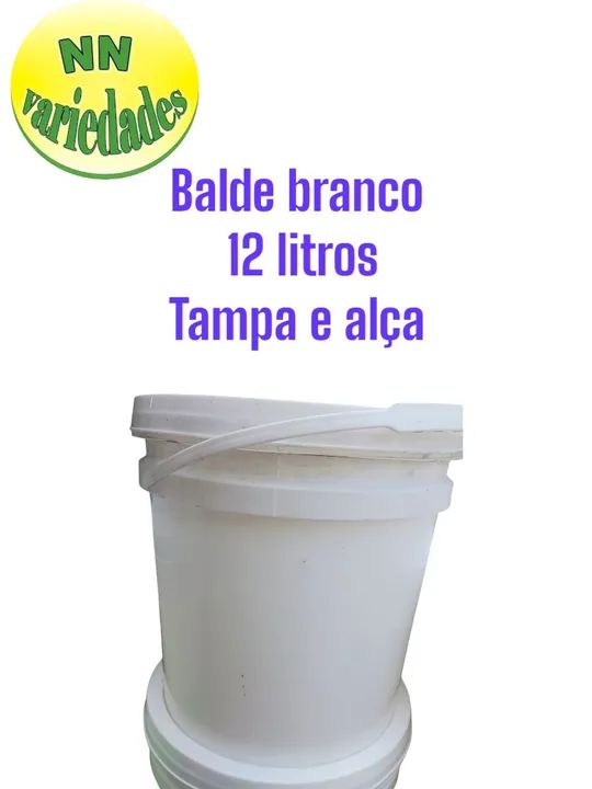 Baldes de diversos modelos e tamanhos