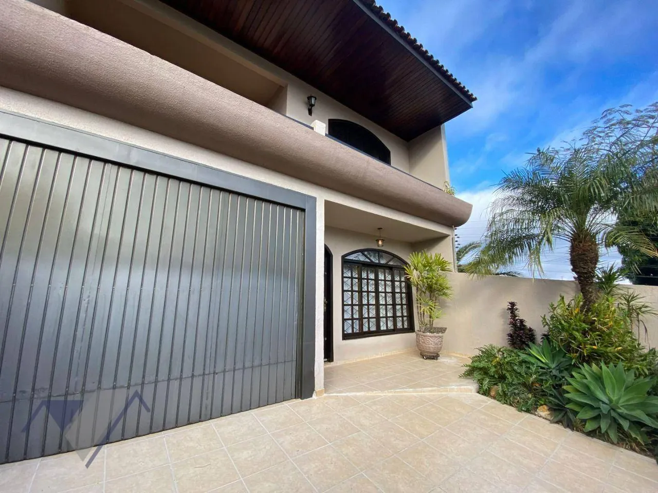 Sobrado com 4 dormitórios para alugar, 204 m² por R$ 5.500,00/mês - Centro - Cascavel/PR