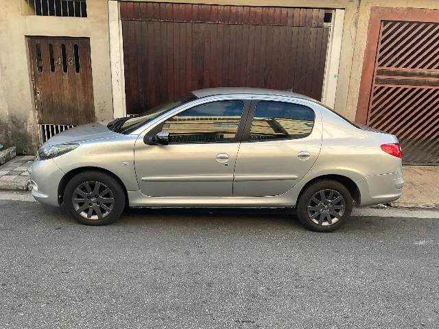 Peugeot 207 Sedan 1.6 XS Automático 2010 completo.