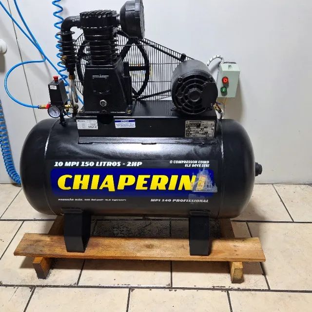 Compressor de ar Chiaperini 10MPI 150l trifásico 2cv 