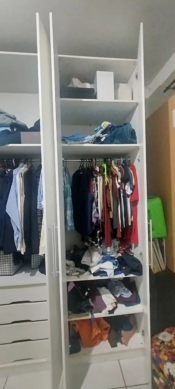 Vendo guarda roupa de casal grande e espaçoso  - Foto 3