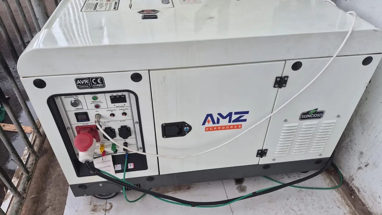 Gerador AMZ 21 kVA estado de zero 
