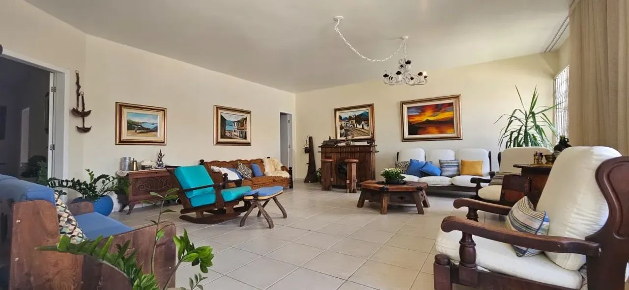 Casa com 7 dormitórios sendo 2 suítes e 2 vagas de garagem em Florianópolis/SC - Foto 3