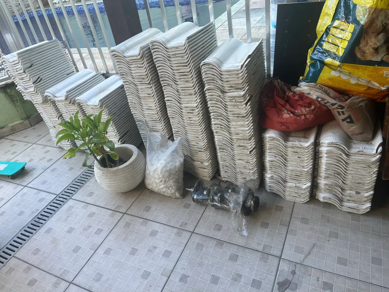 Madeiras e telhas coloniais - Foto 2