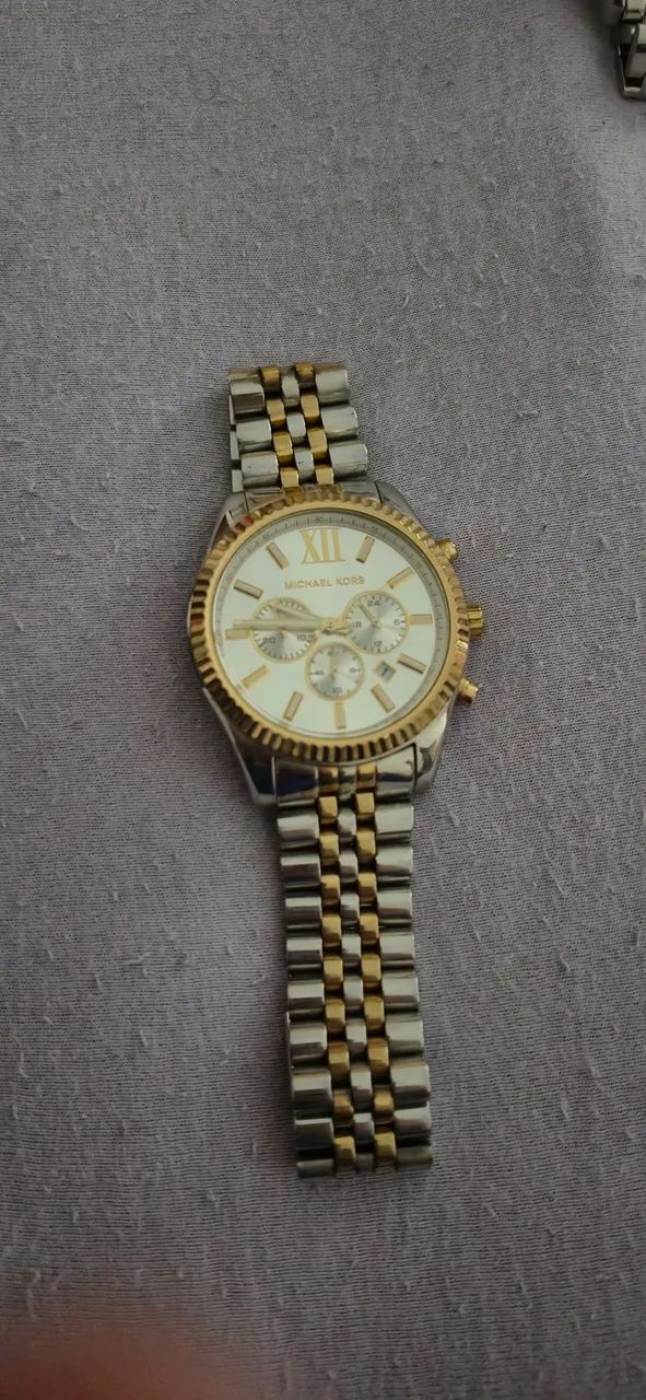 relógio michael kors masculino dourado e prata - Foto 4
