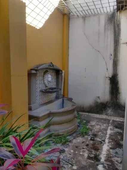 Lojão com 300 metros quadrados, com portas em Blindex e Grades,  Centro - Macaé - RJ - Foto 3