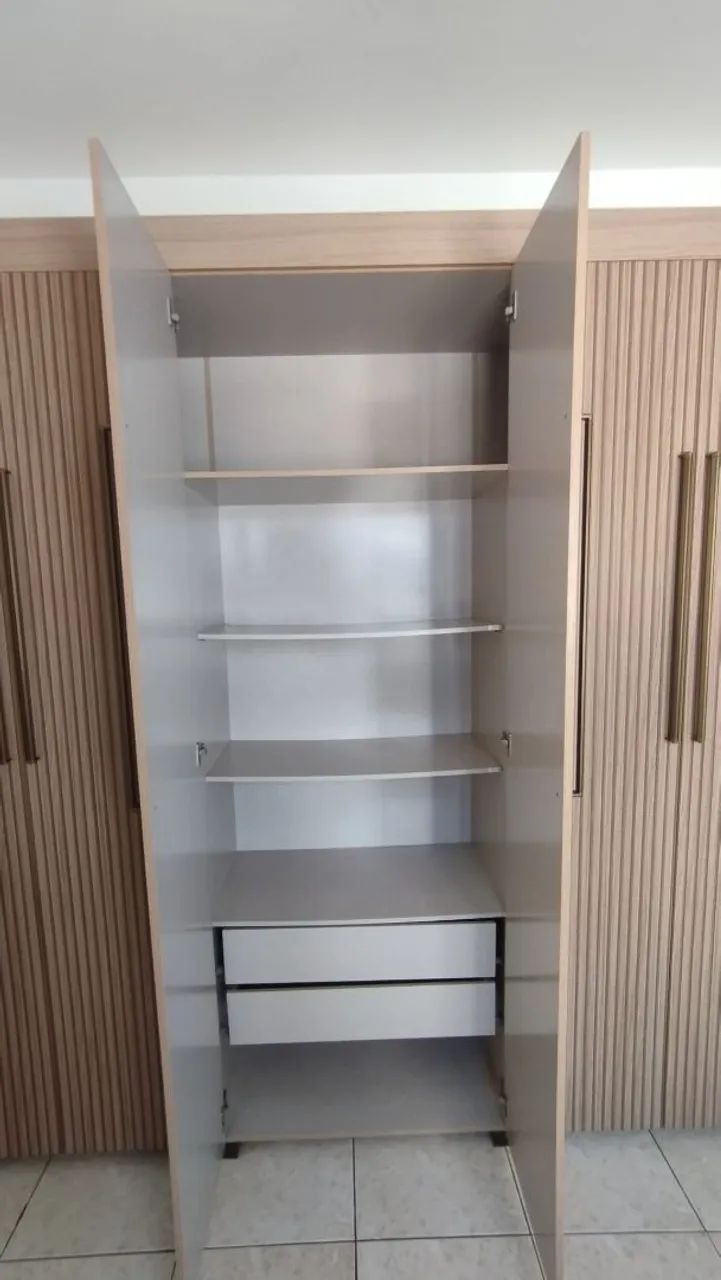 Guarda roupa 6 portas - Foto 2