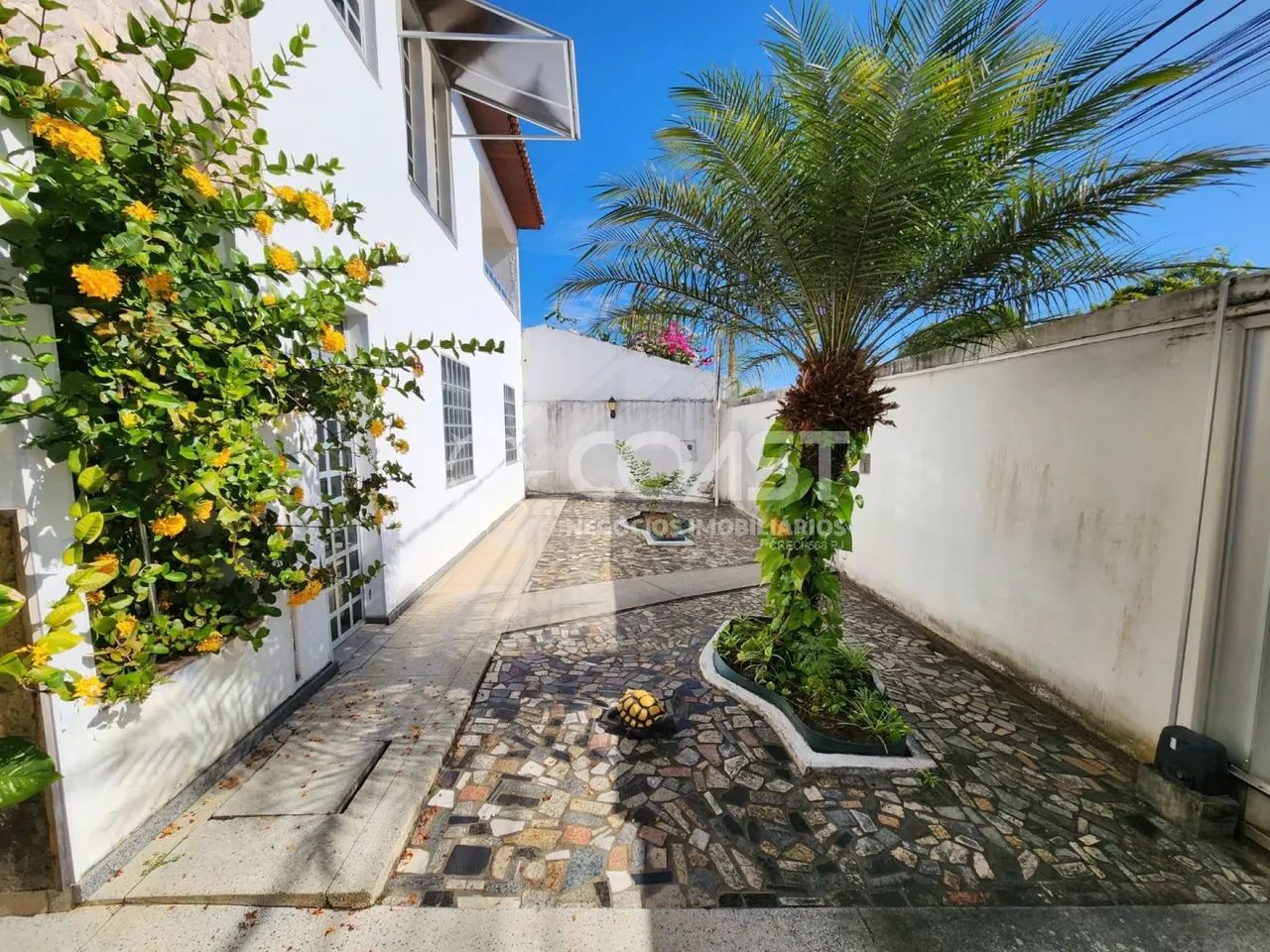 Imóvel Comercial com 10 salas para alugar, na Coroa do Meio. - Foto 2