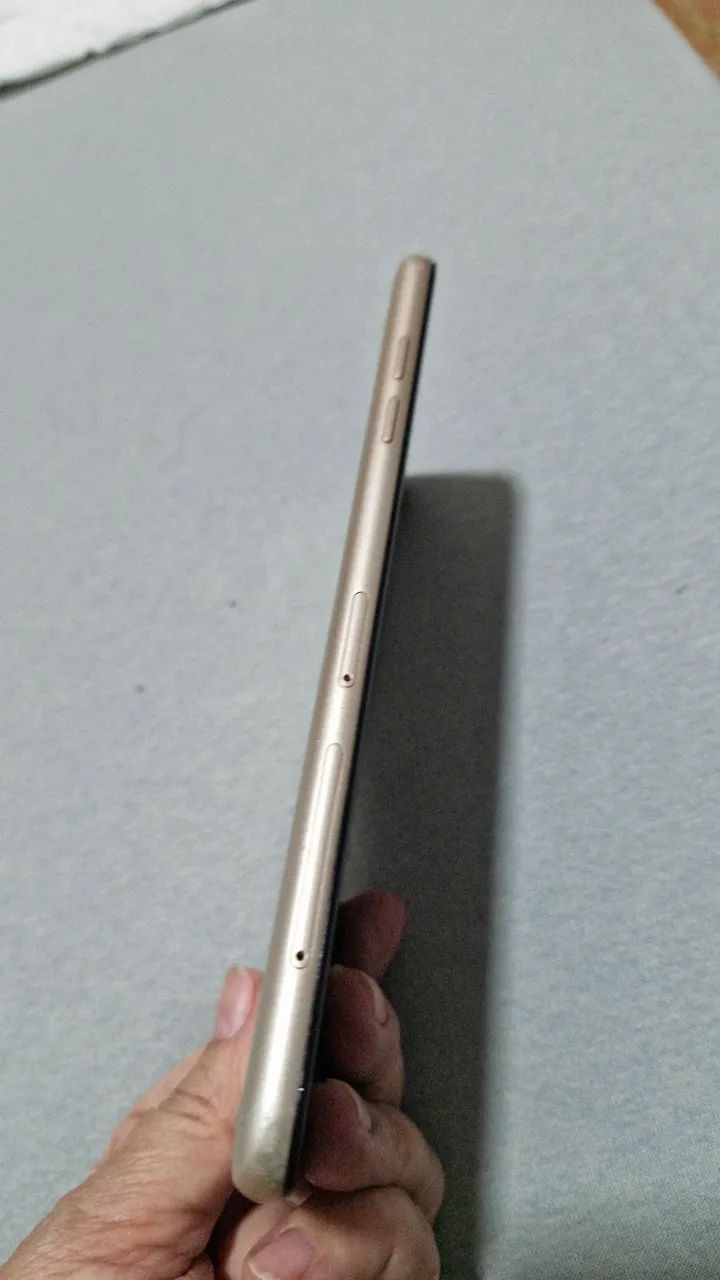 Celular  SANSUNG galax A6  - Foto 3