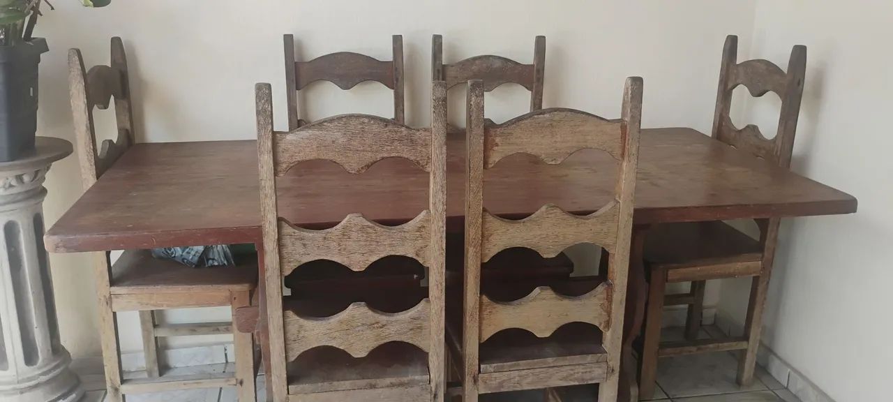 Vende -se uma mesa de madeira com 6 lugares - Foto 3