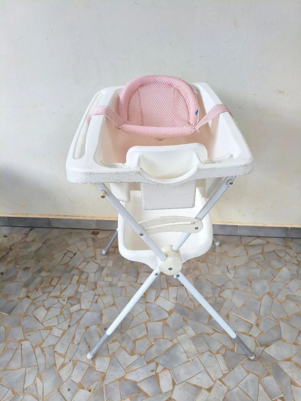 Banheira com suporte e rede proteção da Buba