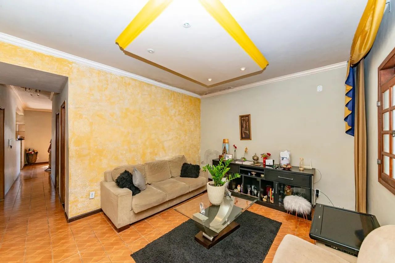 Casa à Venda - Nova Gameleira, 3 Quartos, 250 m2