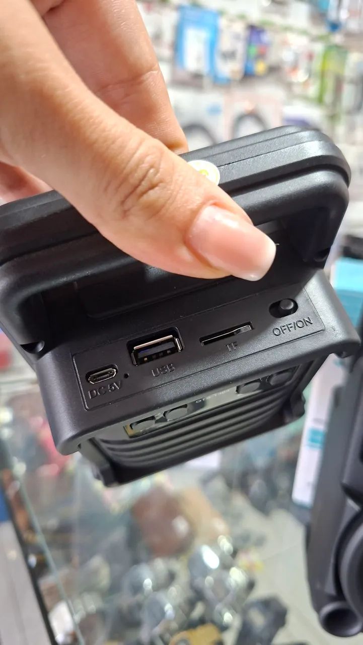 Caixa de som Bluetooth com rádio  - Foto 3
