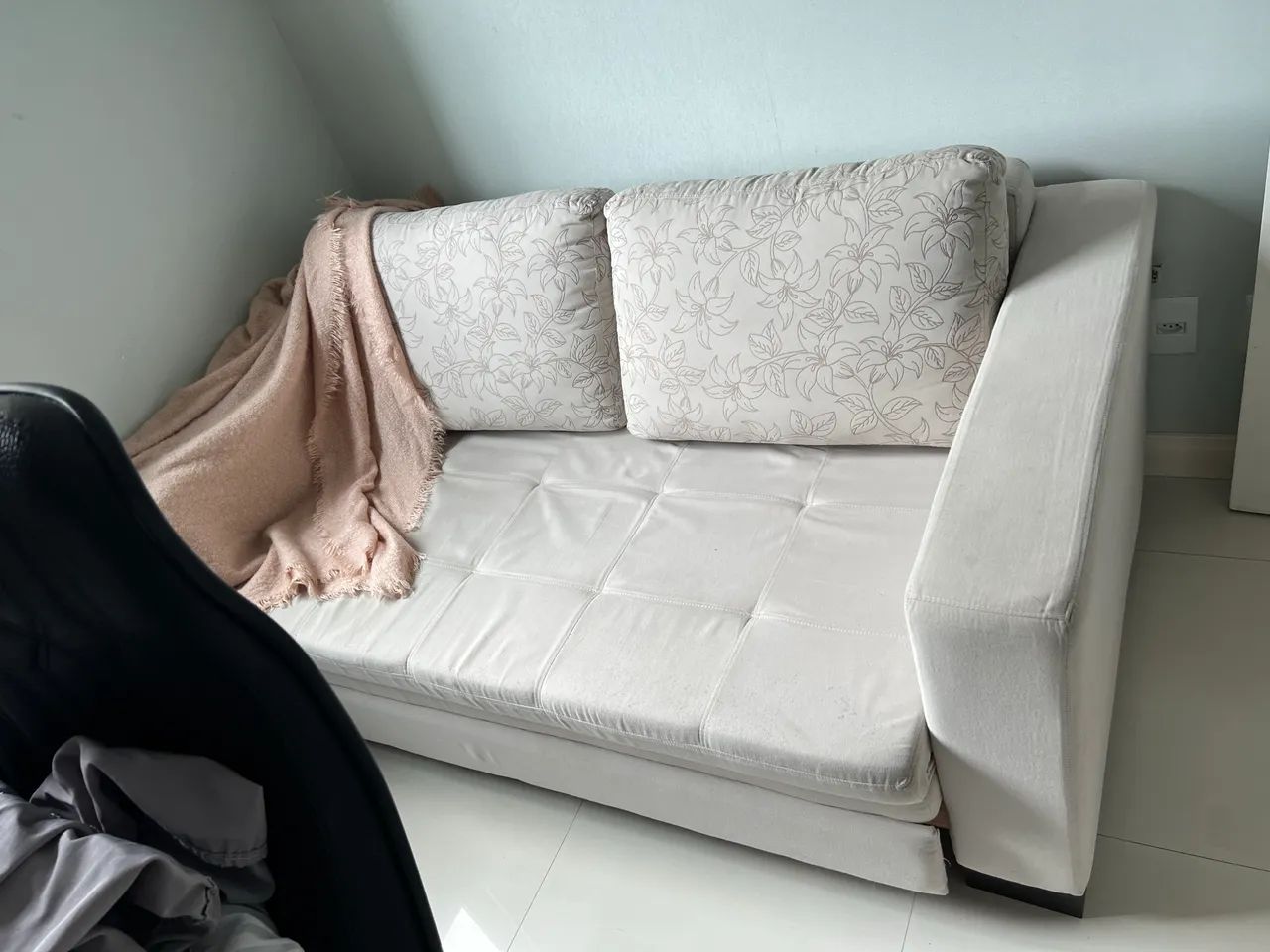 Sofá cama 3 lugares praticamente sem uso65570193897603120