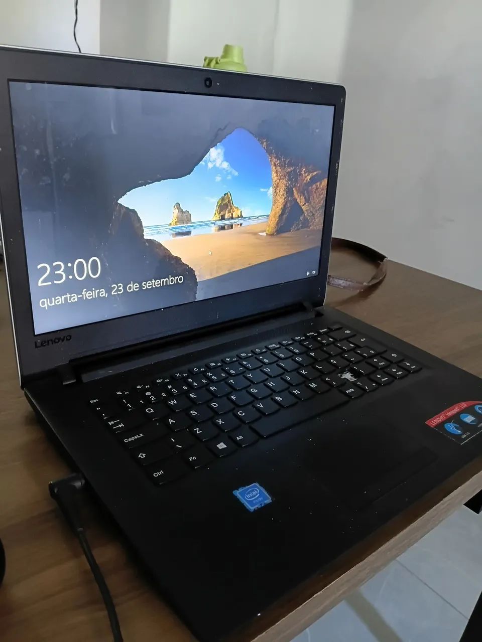 Notebook Lenovo usado em bom estado