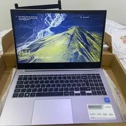 Notebook Samsung Book E20 Prata / Intel Celeron 4GB - Na Caixa Original com Nota Fiscal e 