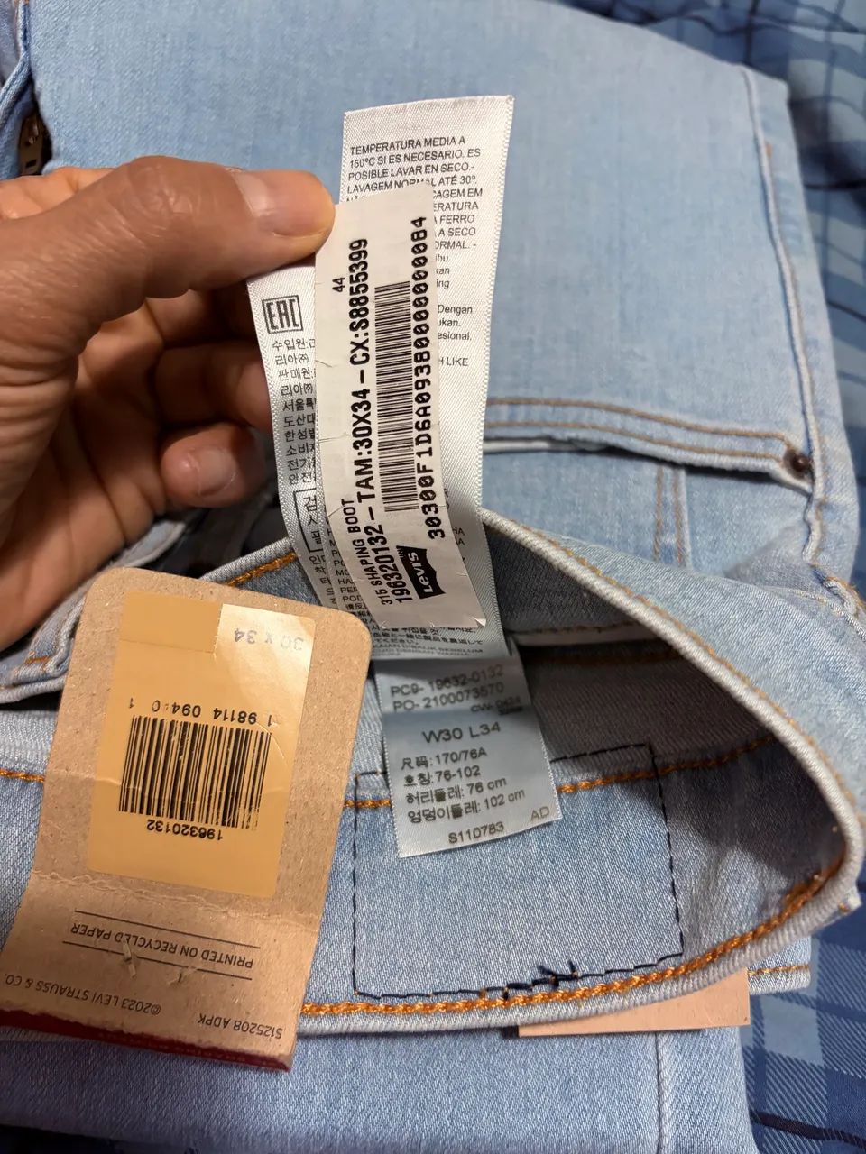 Calça Jeans Levis 315 shaping bootcut 42/44 - Foto 3