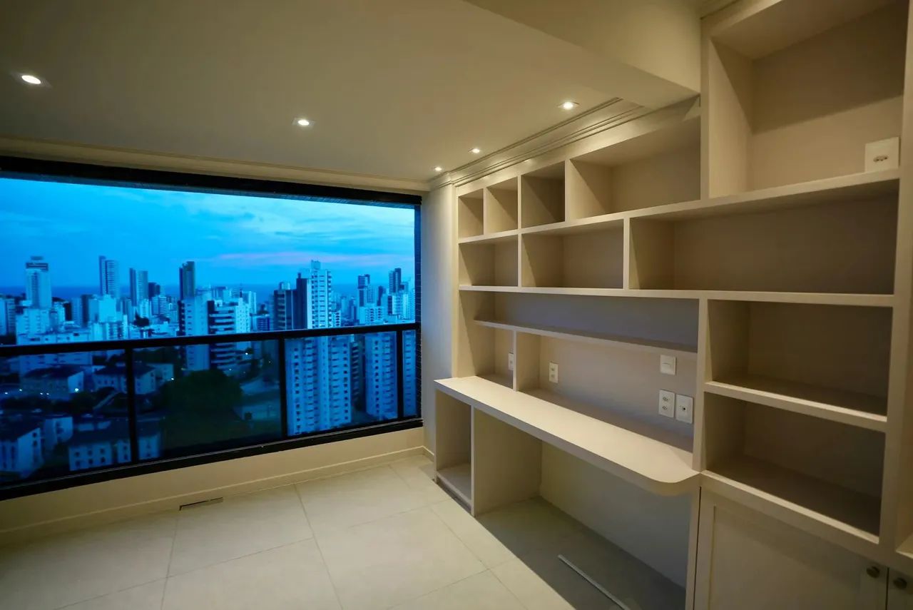 Graça 1/4 com suíte e closet