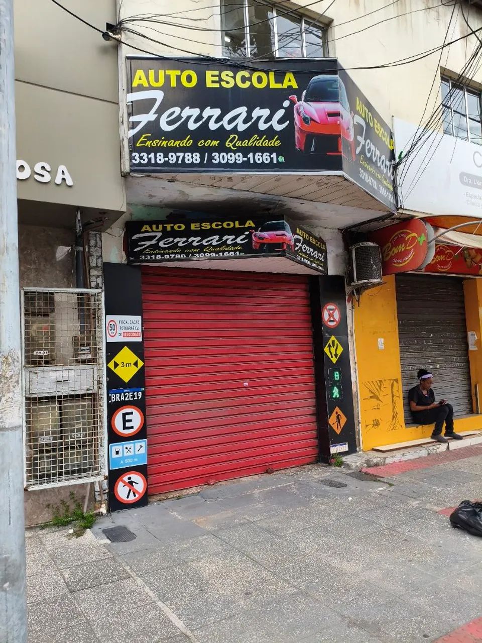 Lojão - 200m2 - Av. Central em Laranjeiras 