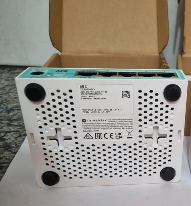 MikroTik hEX RB750Gr3 - 01 Unidades - Foto 3