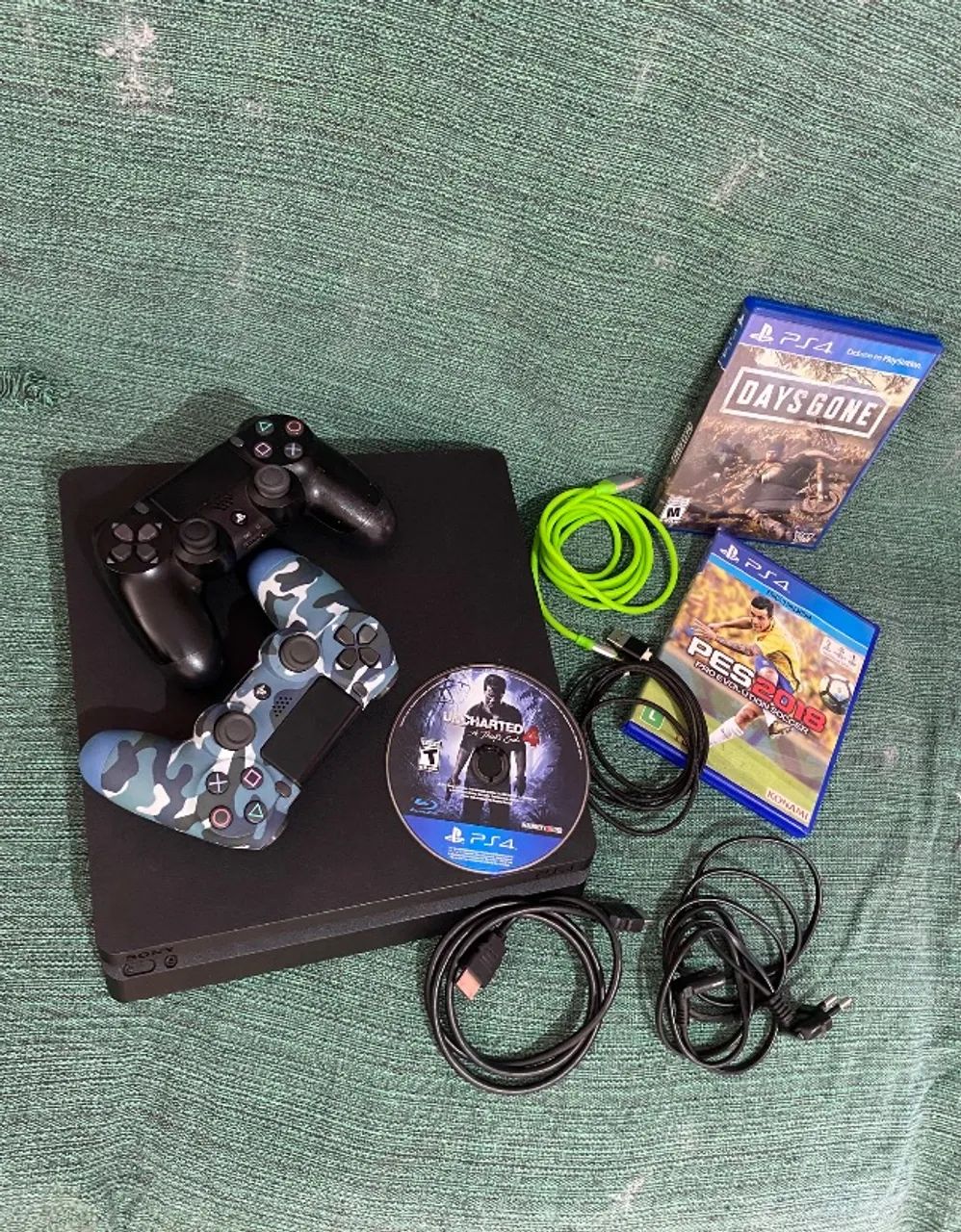 PS4 + 2 Controles - Foto 4