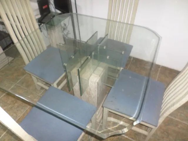 Mesa de Vidro 1,10m X 1,10m e 4 Cadeiras - Foto 3