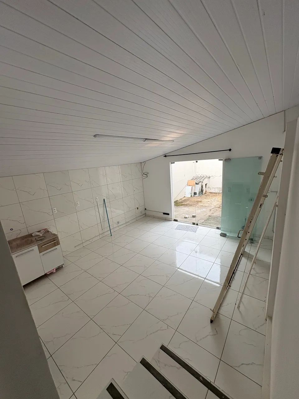 BAIXOU!!!! ALUGO EXCELENTE SALA COMERCIAL AO LADO DA STA CASA - Foto 5