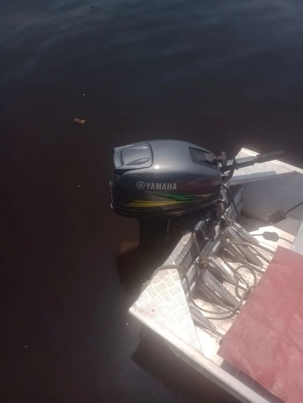Motor Yamaha 15 com bote de alumínio 