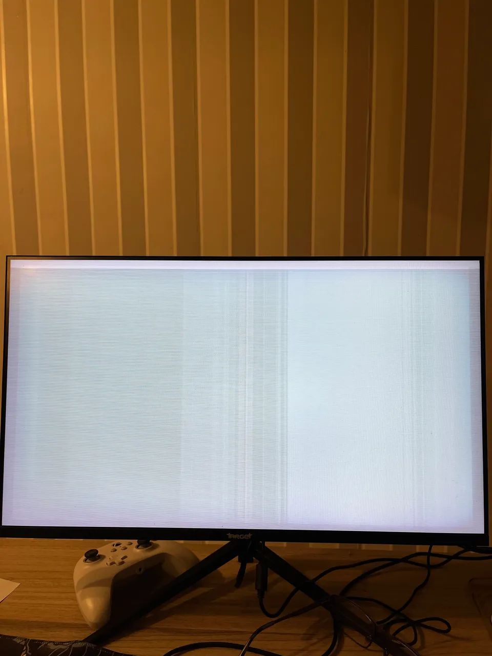 Monitor Gamer Target 24 polegadas 165Hz  COM DEFEITO468284498206402563