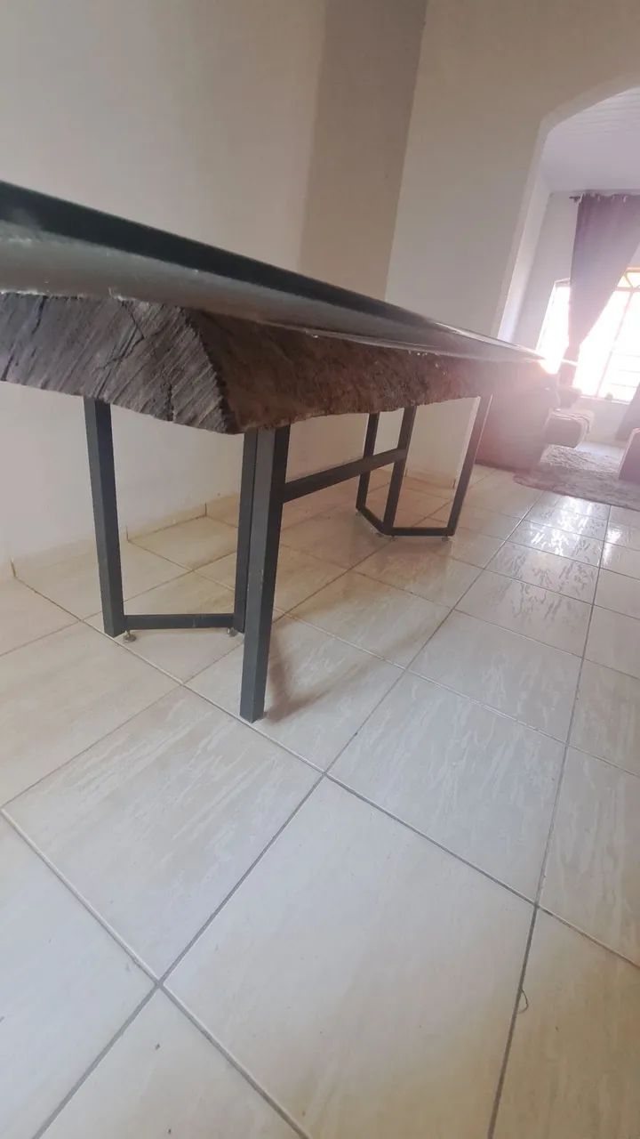 Mesa eucalipto com vidro  - Foto 4