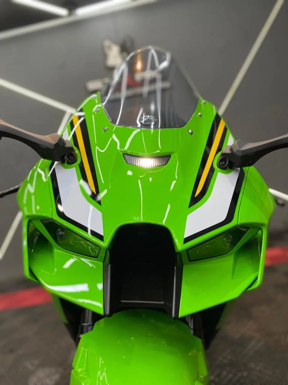 Kawasaki Zx-10/ Zx-10r 1000cc 2025 - 1501556582 | OLX