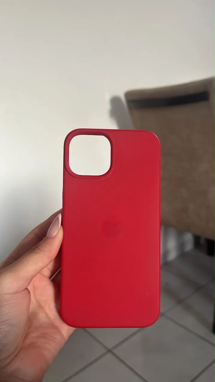 Capinha iPhone 14 vermelha nunca usada