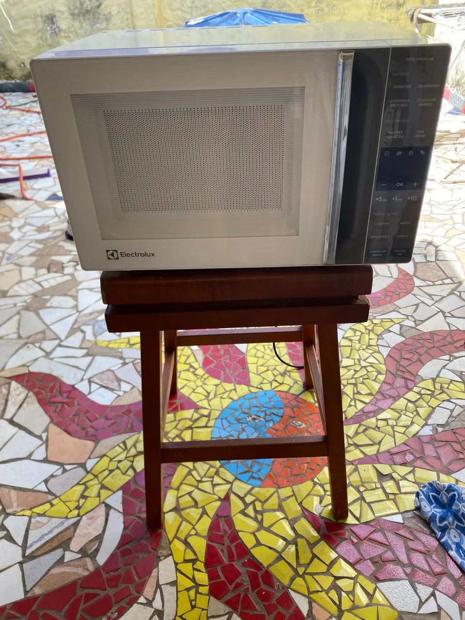 MICRO-ONDAS ELECTROLUX 23L | 220V  - Foto 3
