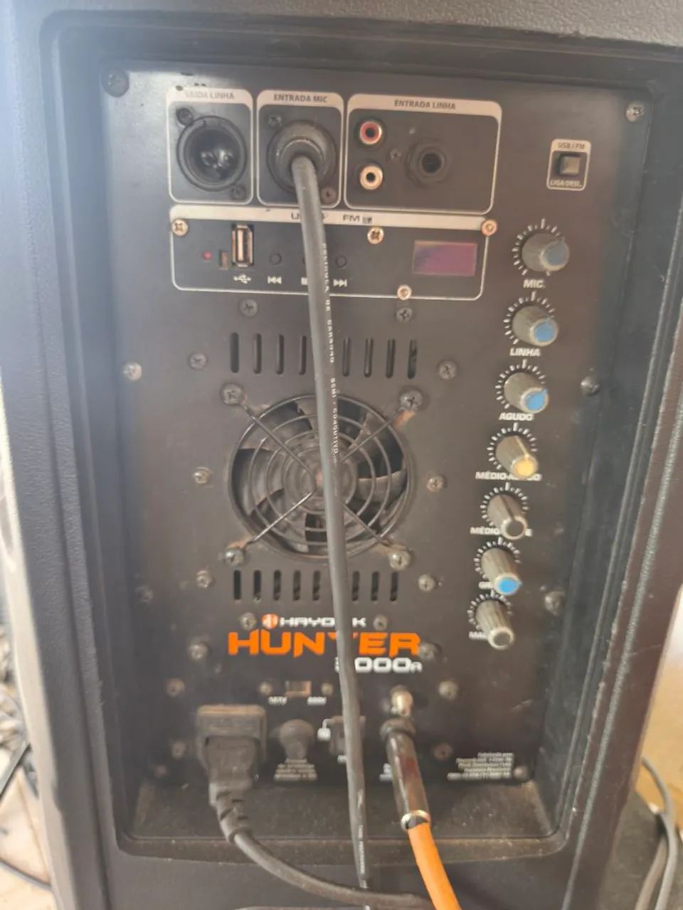 caixa ativa e pedestais com microfone - Foto 2