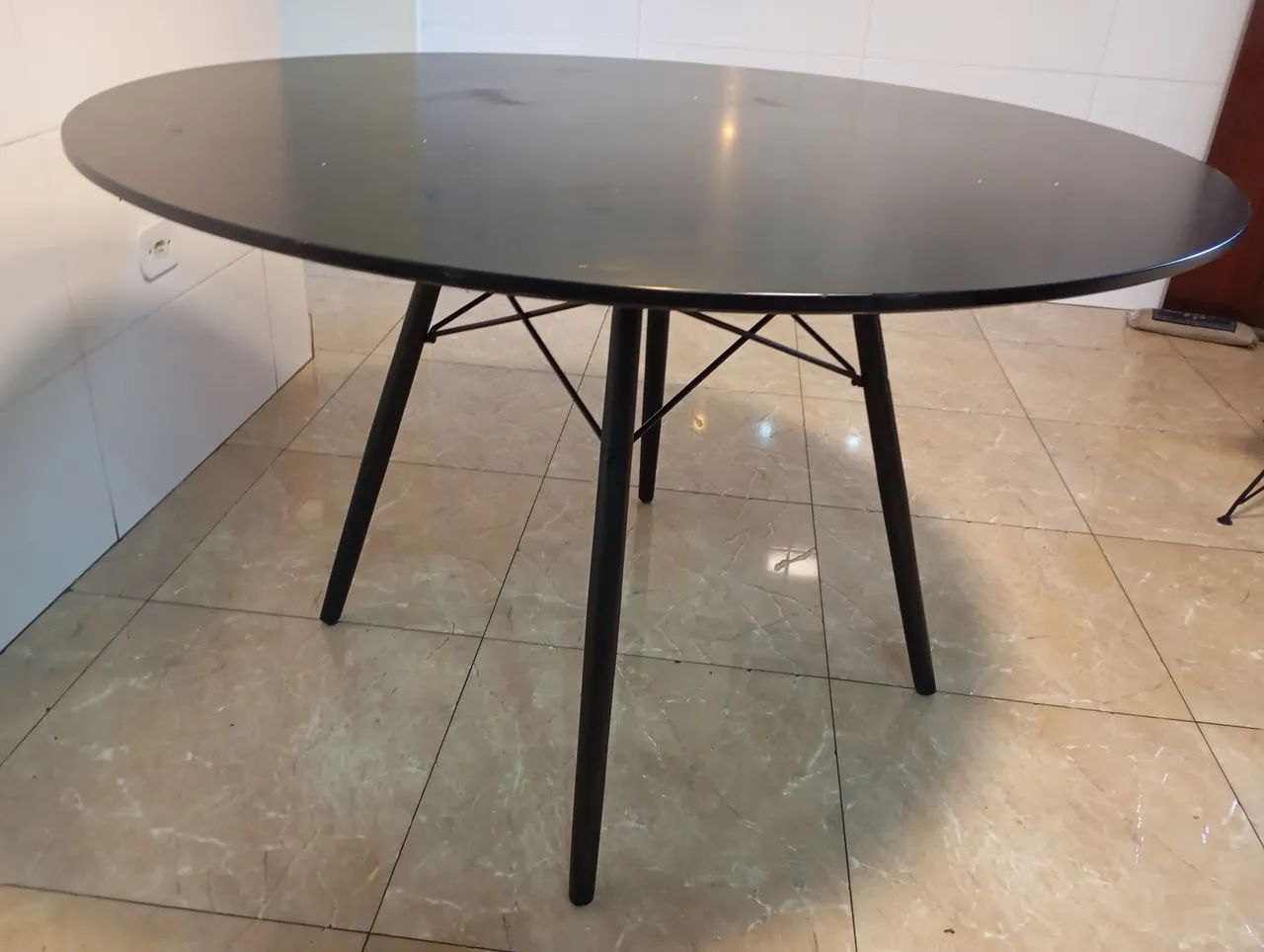 Mesa laca preta fosca