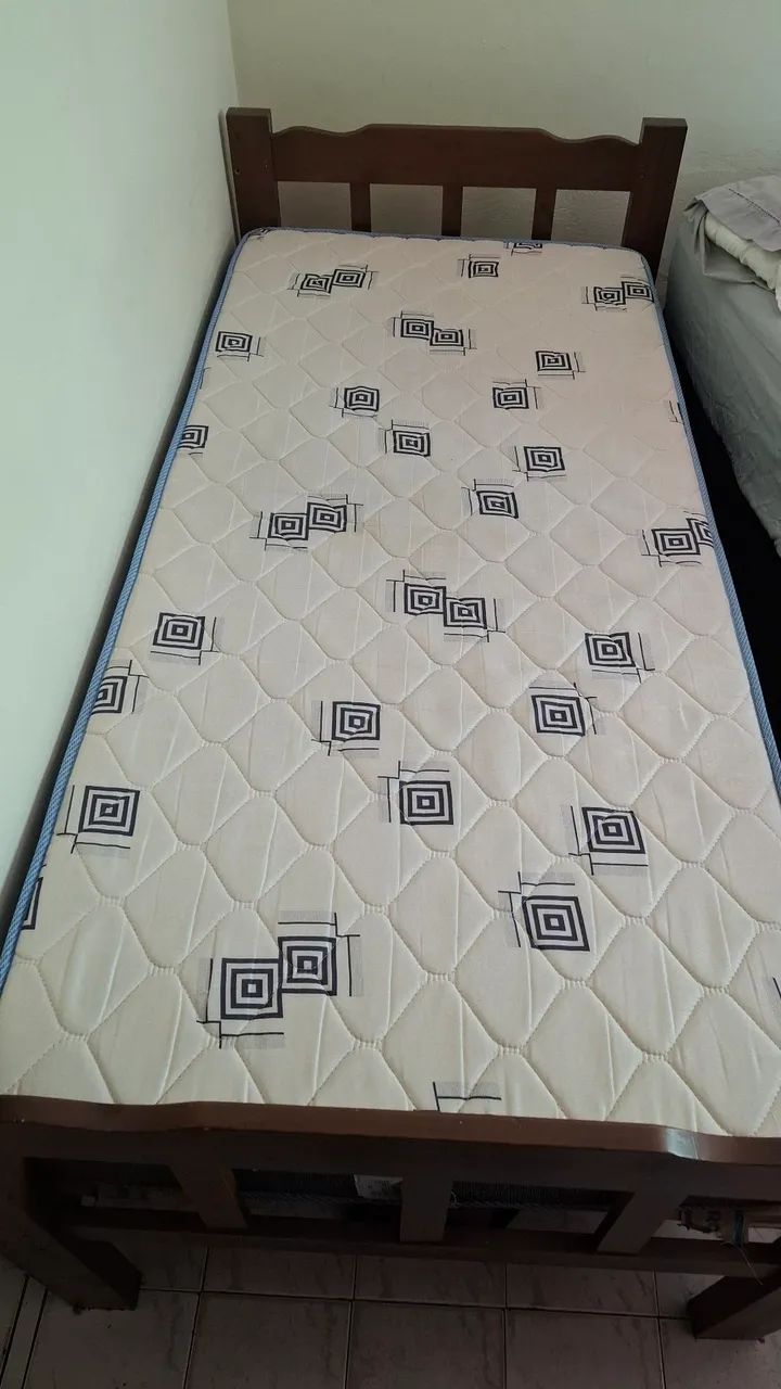 Cama solteiro com colchão Ortobom 